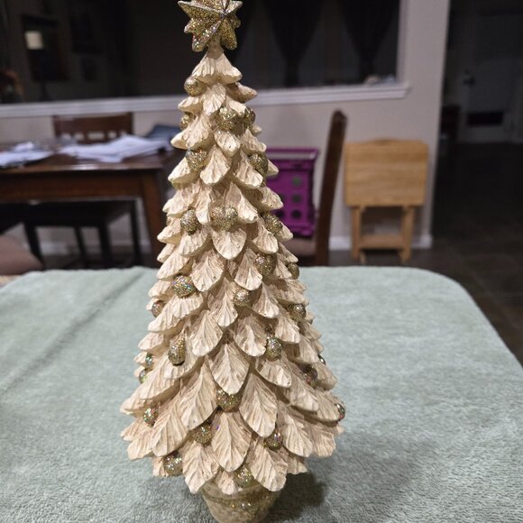 Christmas Tree table top decor - Picture 1 of 5
